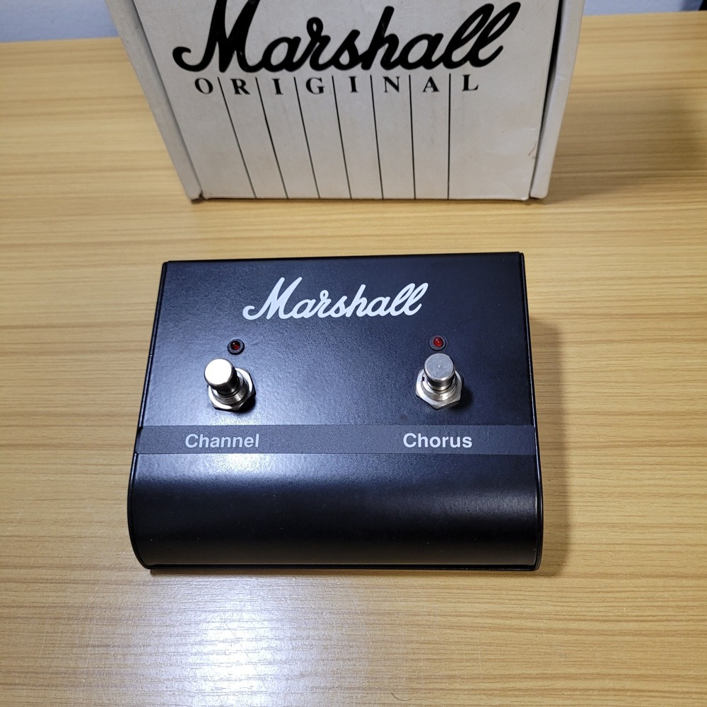Open Box Marshall P803 2-Way Footswitch No Cable - Picture 2 of 5